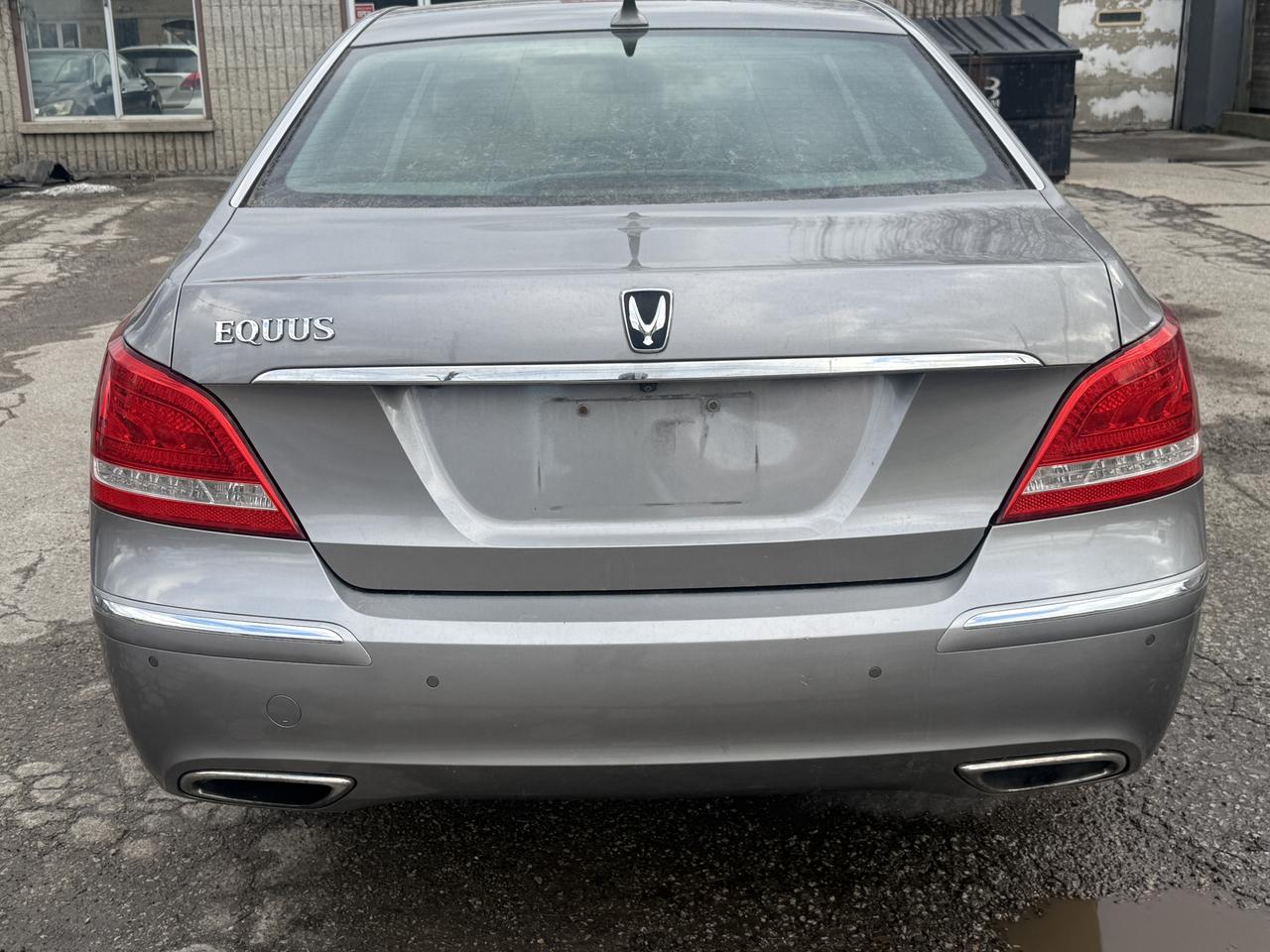 2012 Hyundai Equus SIGNATURE Photo