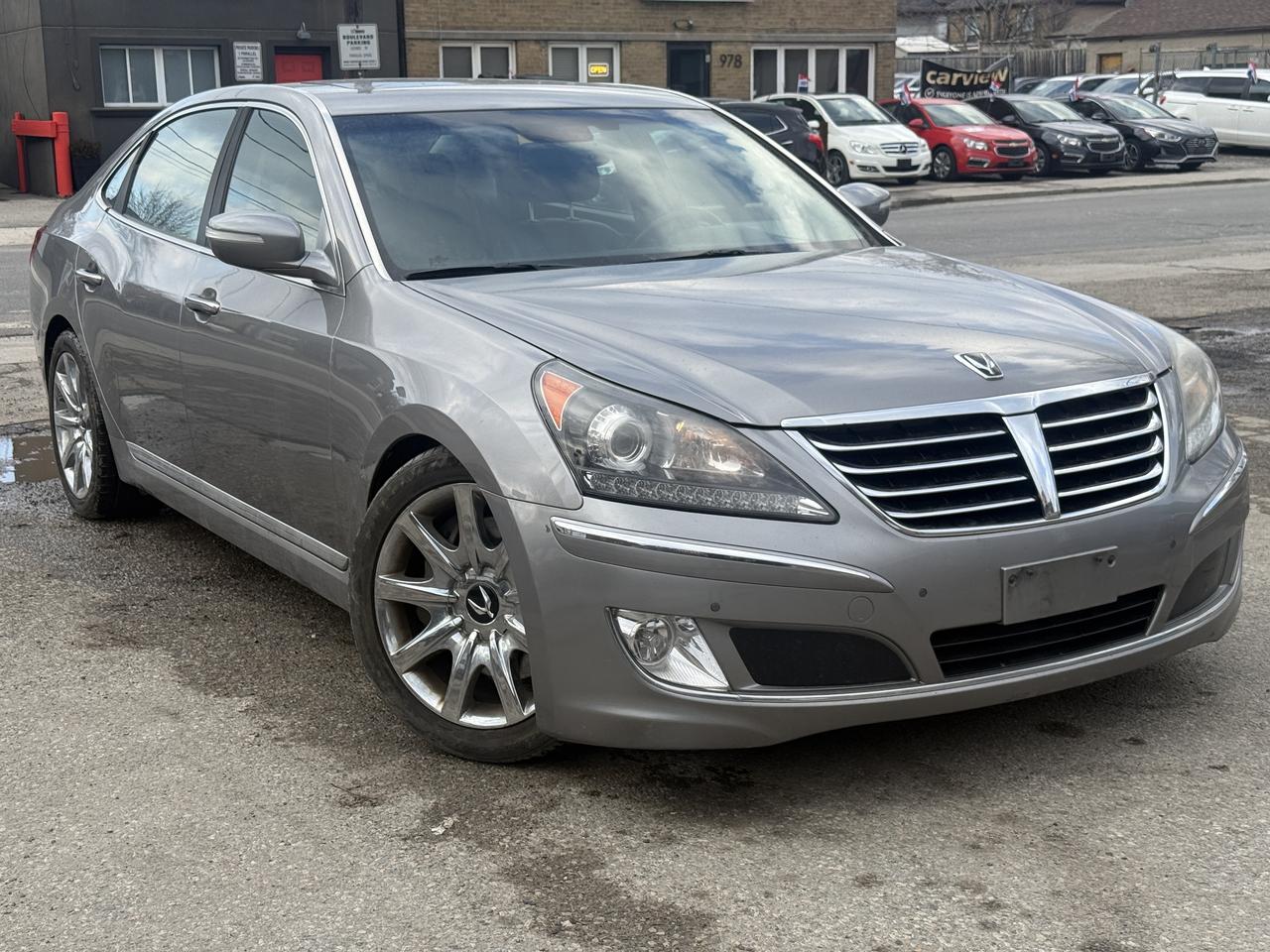 2012 Hyundai Equus SIGNATURE Photo2
