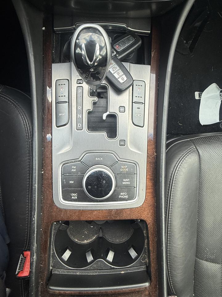 2012 Hyundai Equus SIGNATURE Photo