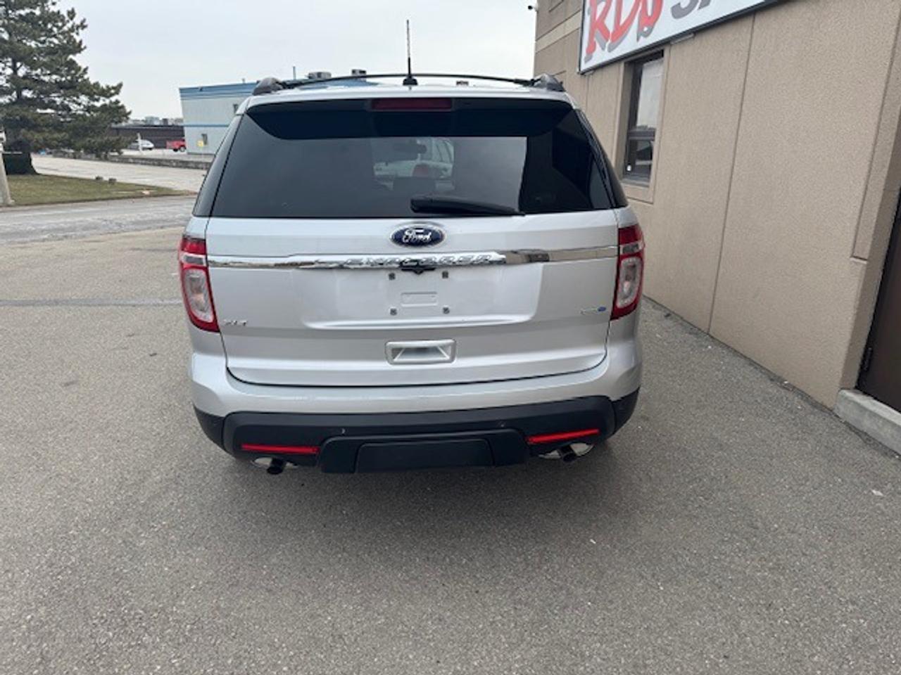 2015 Ford Explorer 4WD 4dr XLT 1 OWNER,ACCIDENT FREE ONLY 89000KM Photo