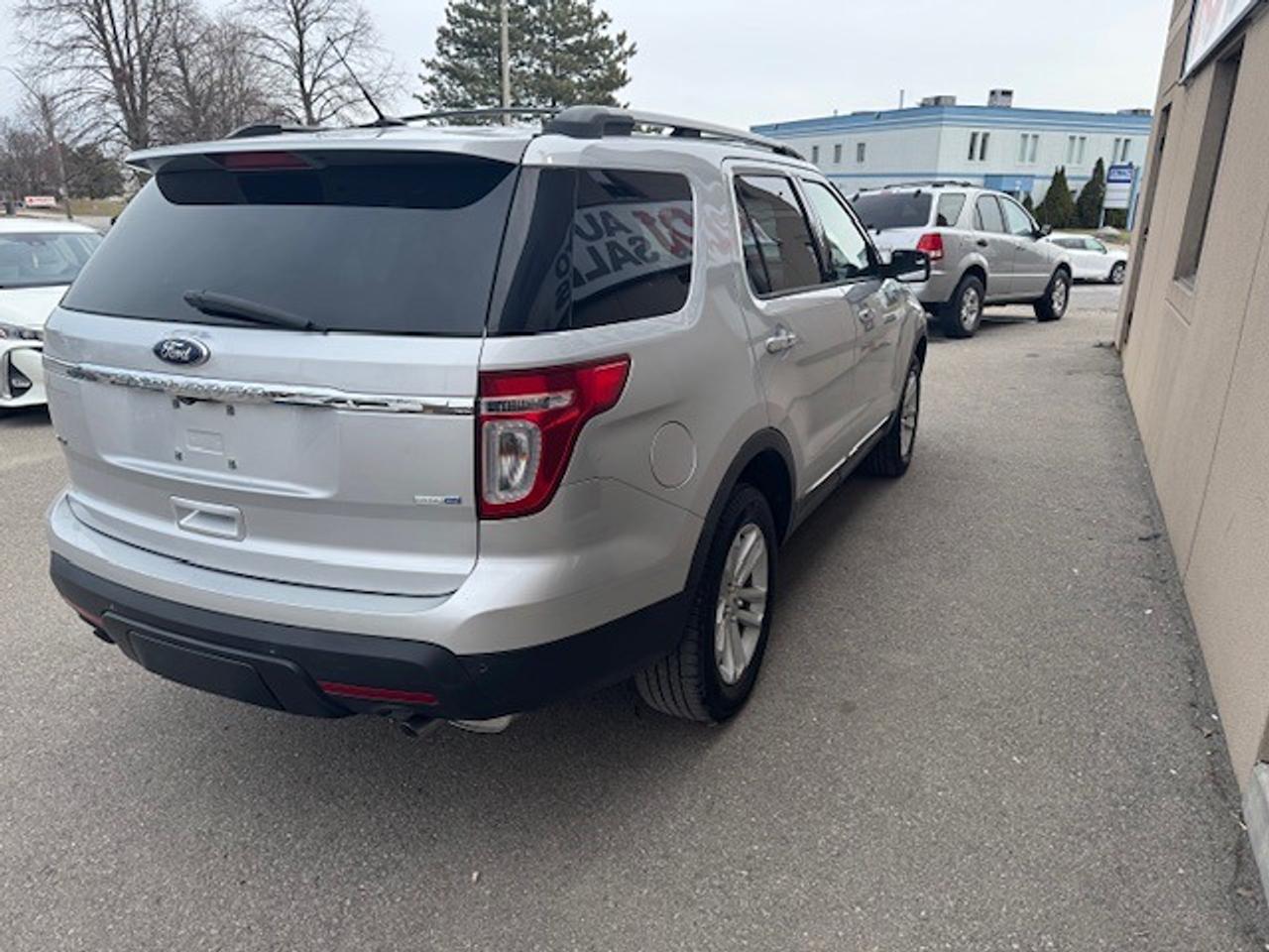 2015 Ford Explorer 4WD 4dr XLT 1 OWNER,ACCIDENT FREE ONLY 89000KM Photo
