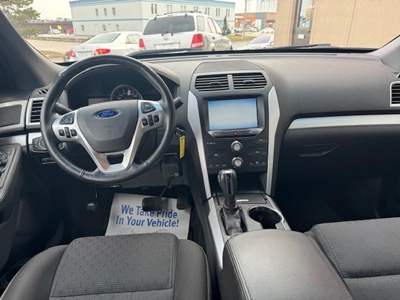 2015 Ford Explorer 4WD 4dr XLT 1 OWNER,ACCIDENT FREE ONLY 89000KM Photo