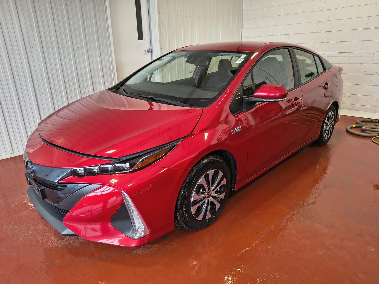2021 Toyota Prius Prime  Photo0