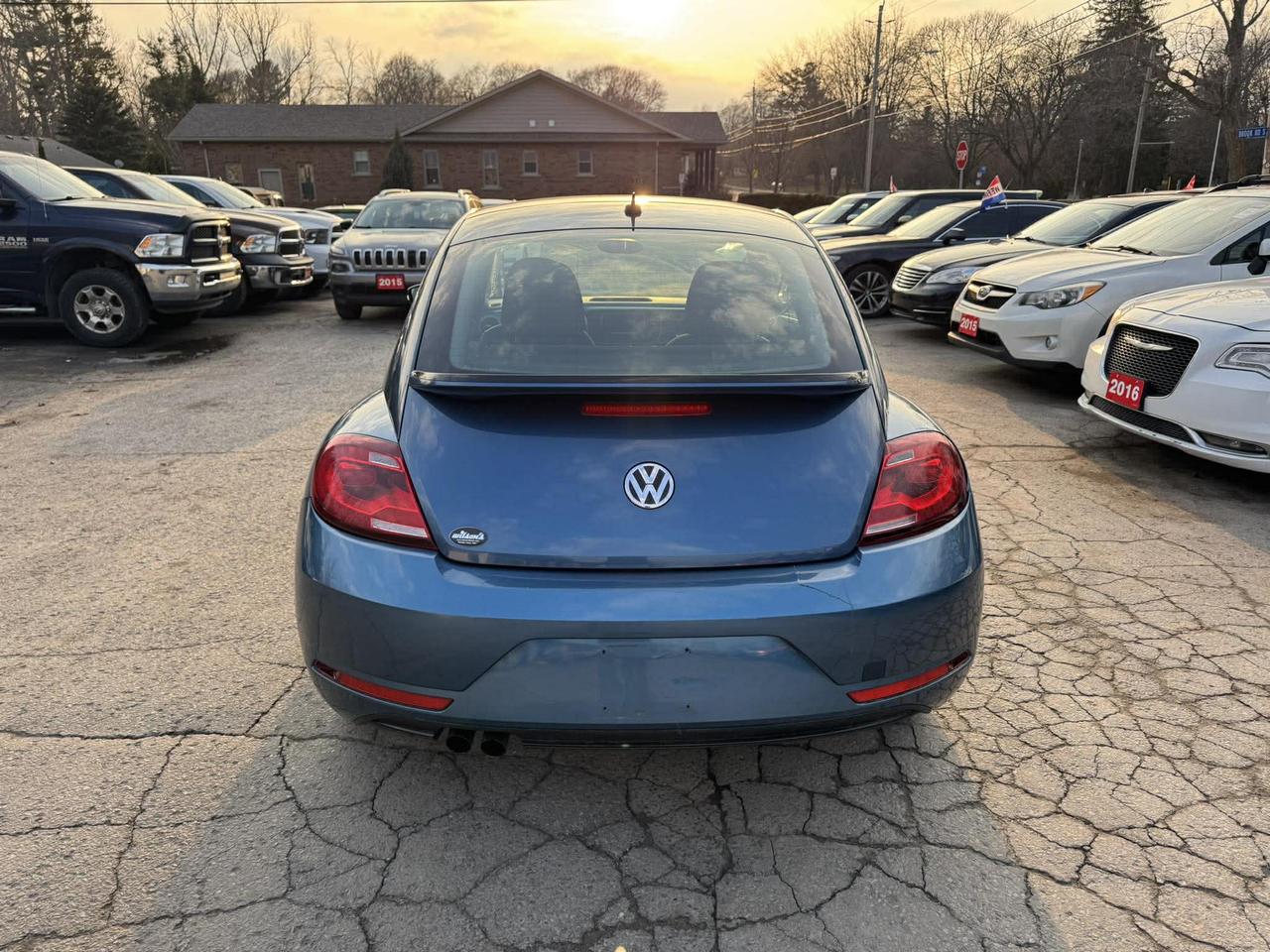 2017 Volkswagen Beetle Trendline Photo