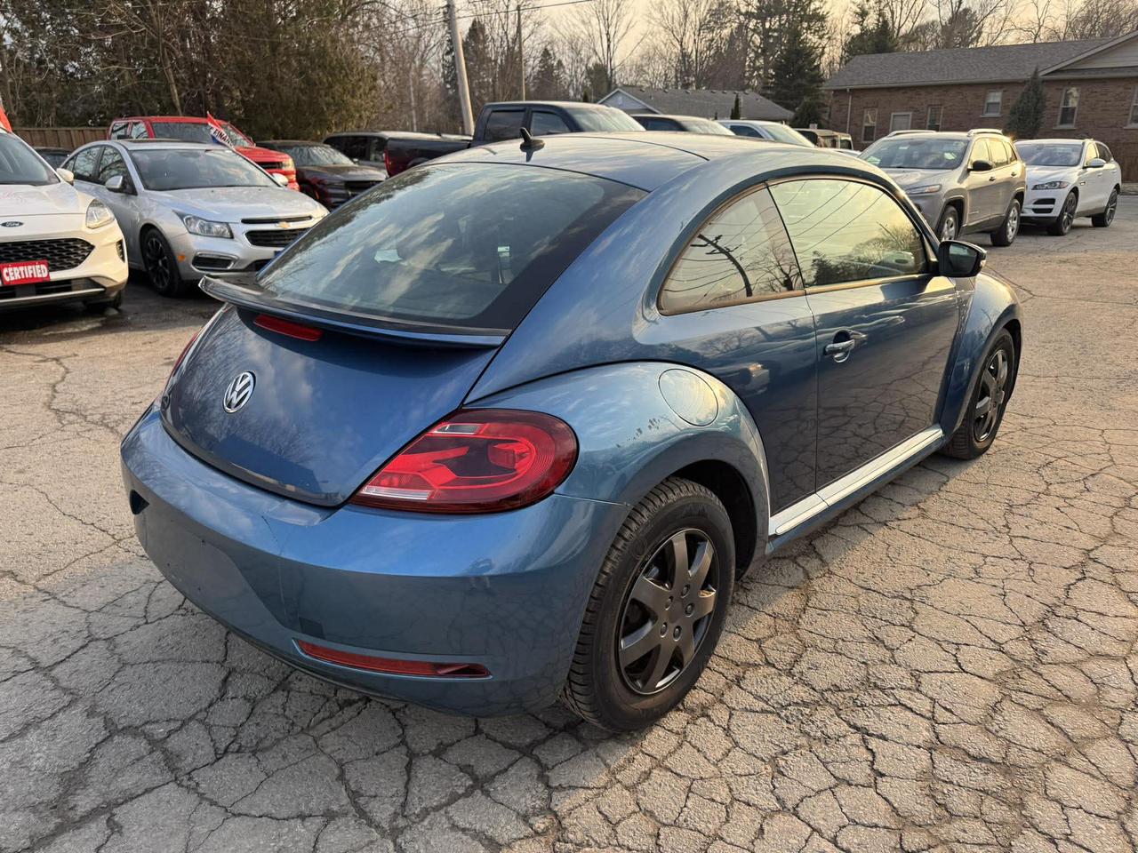 2017 Volkswagen Beetle Trendline Photo