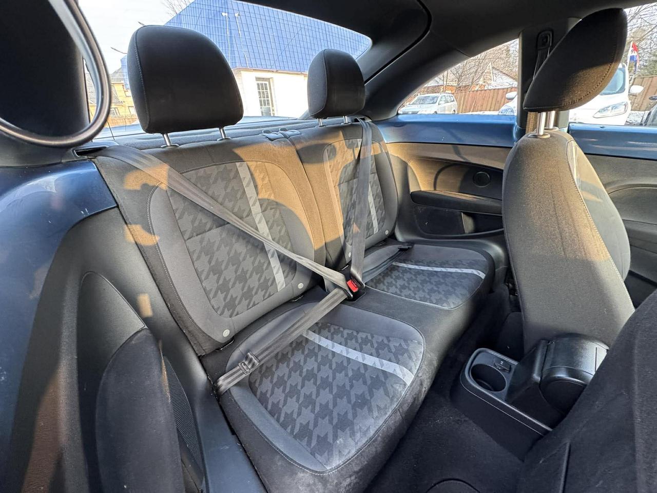 2017 Volkswagen Beetle Trendline Photo