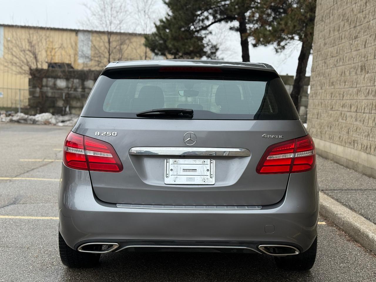 2017 Mercedes-Benz B-Class B 250 Sports Tourer 4Matic Photo