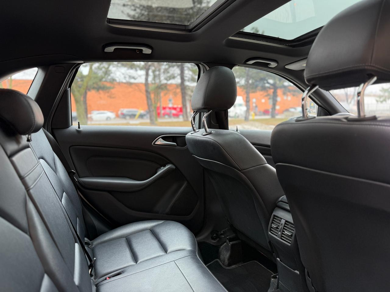 2017 Mercedes-Benz B-Class B 250 Sports Tourer 4Matic Photo