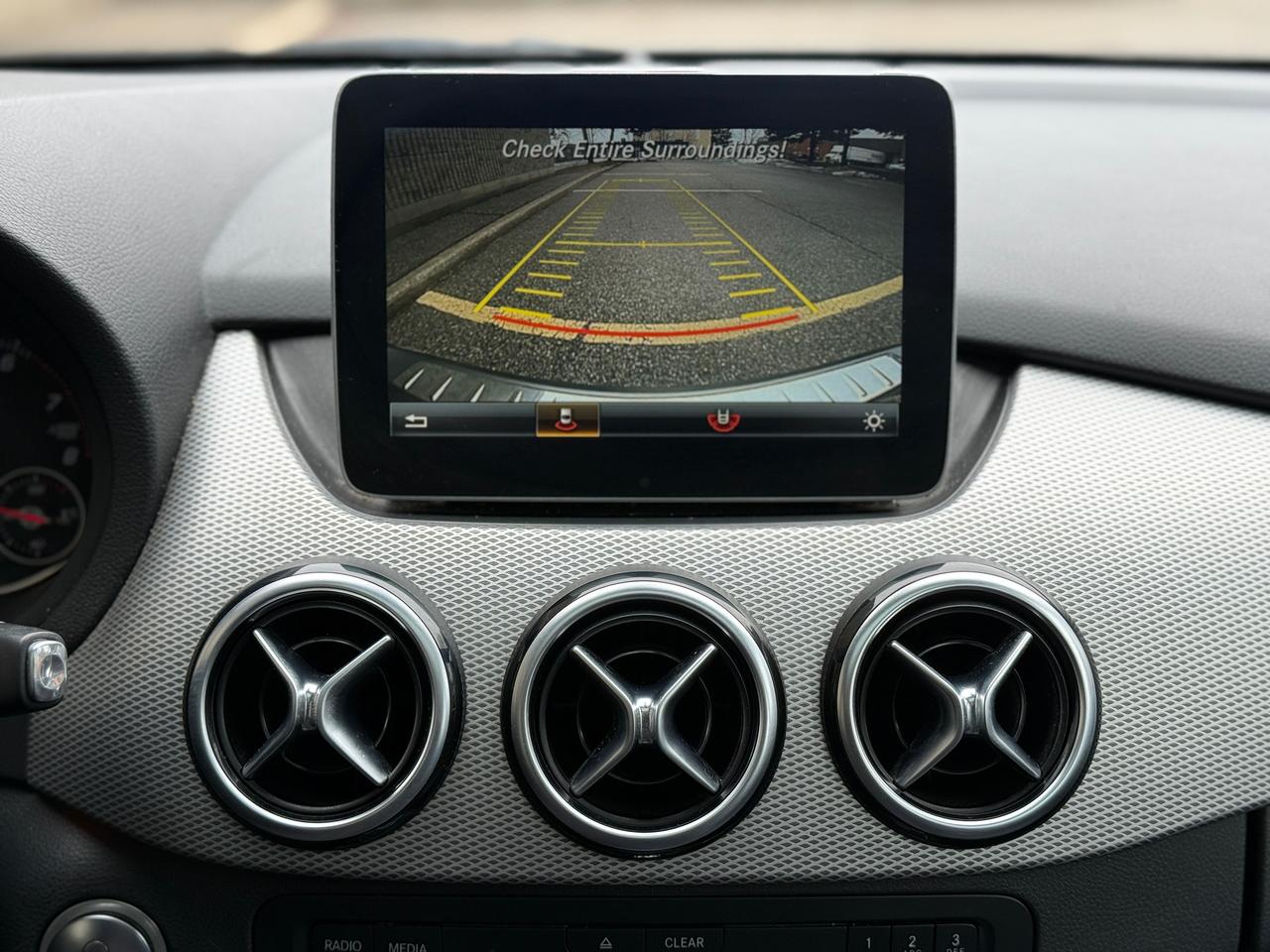 2017 Mercedes-Benz B-Class B 250 Sports Tourer 4Matic Photo