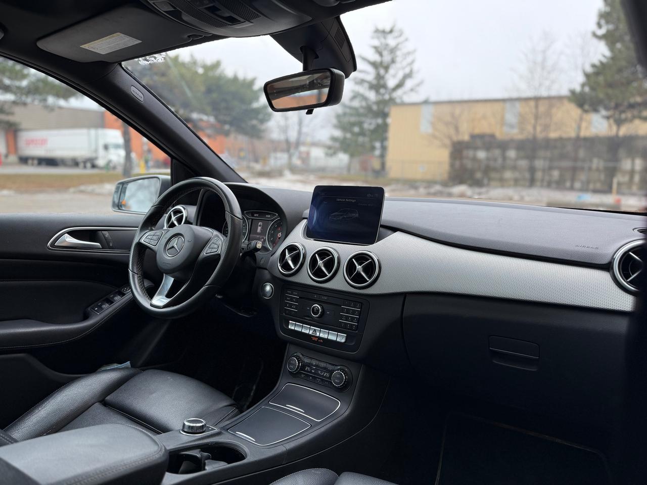 2017 Mercedes-Benz B-Class B 250 Sports Tourer 4Matic Photo