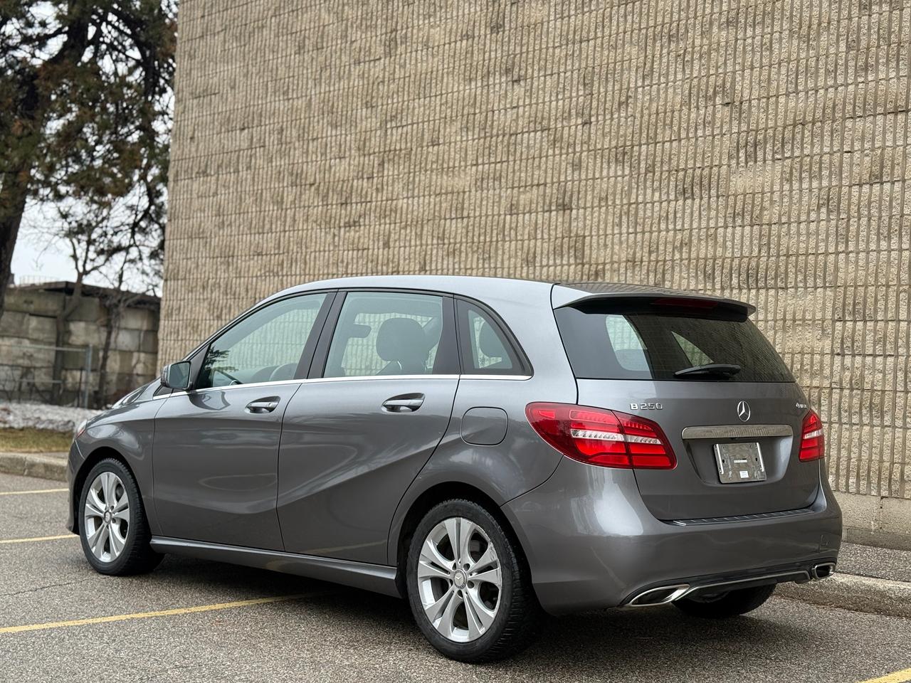 2017 Mercedes-Benz B-Class B 250 Sports Tourer 4Matic Photo