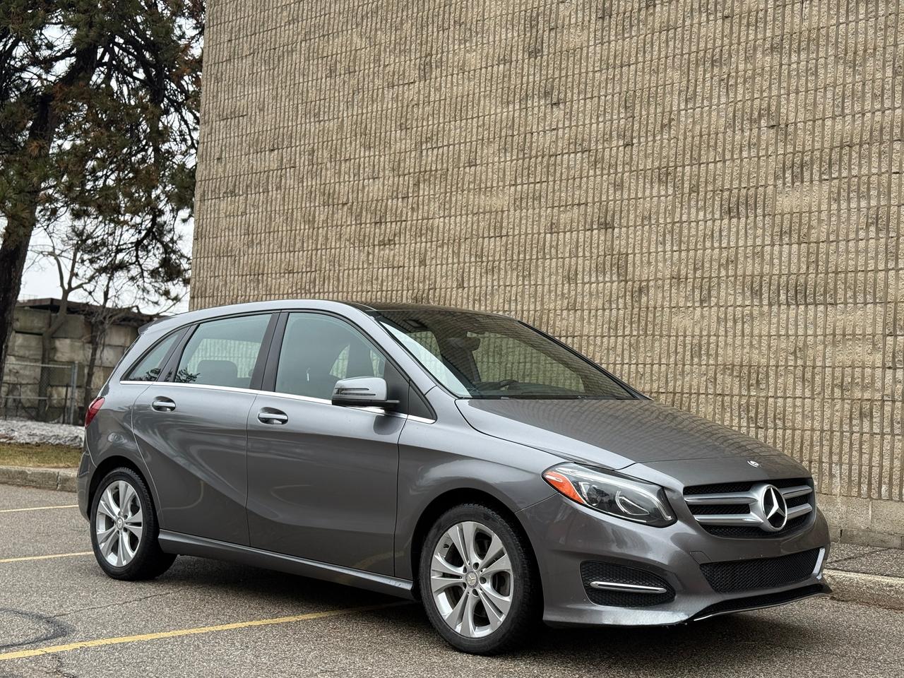 2017 Mercedes-Benz B-Class B 250 Sports Tourer 4Matic Photo2