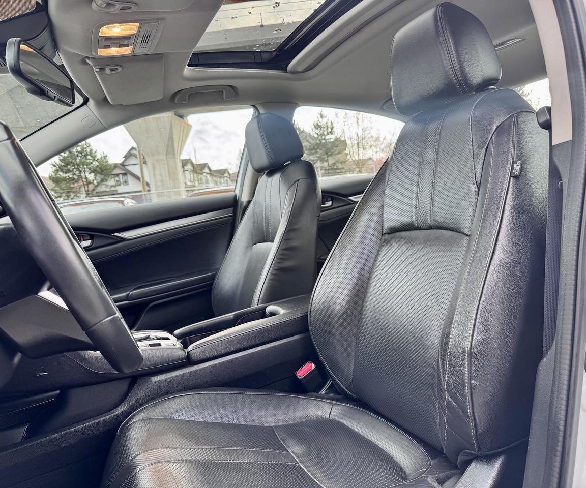 2017 Honda Civic FINANCING AVAILABLE Photo9