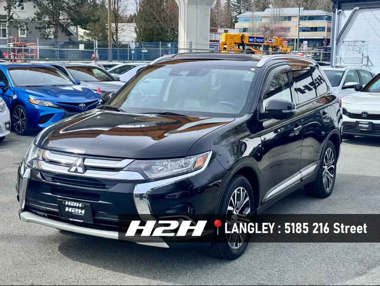 2018 Mitsubishi Outlander FINANCING AVAILABLE Photo1