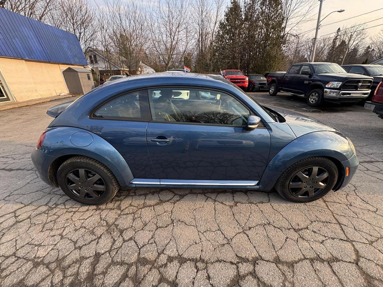 2017 Volkswagen Beetle Trendline Photo