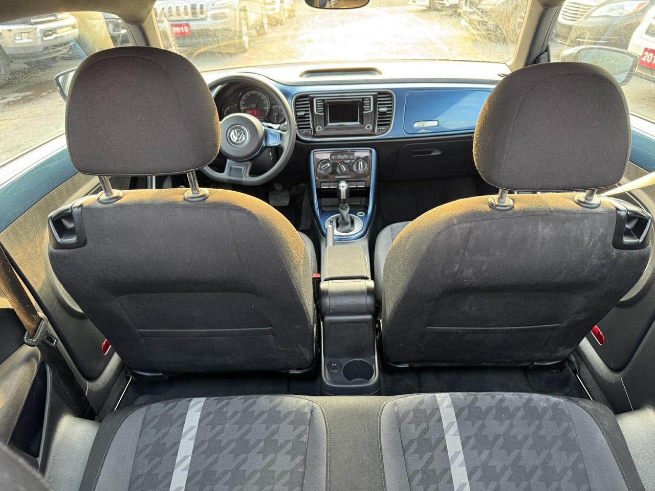 2017 Volkswagen Beetle Trendline Photo