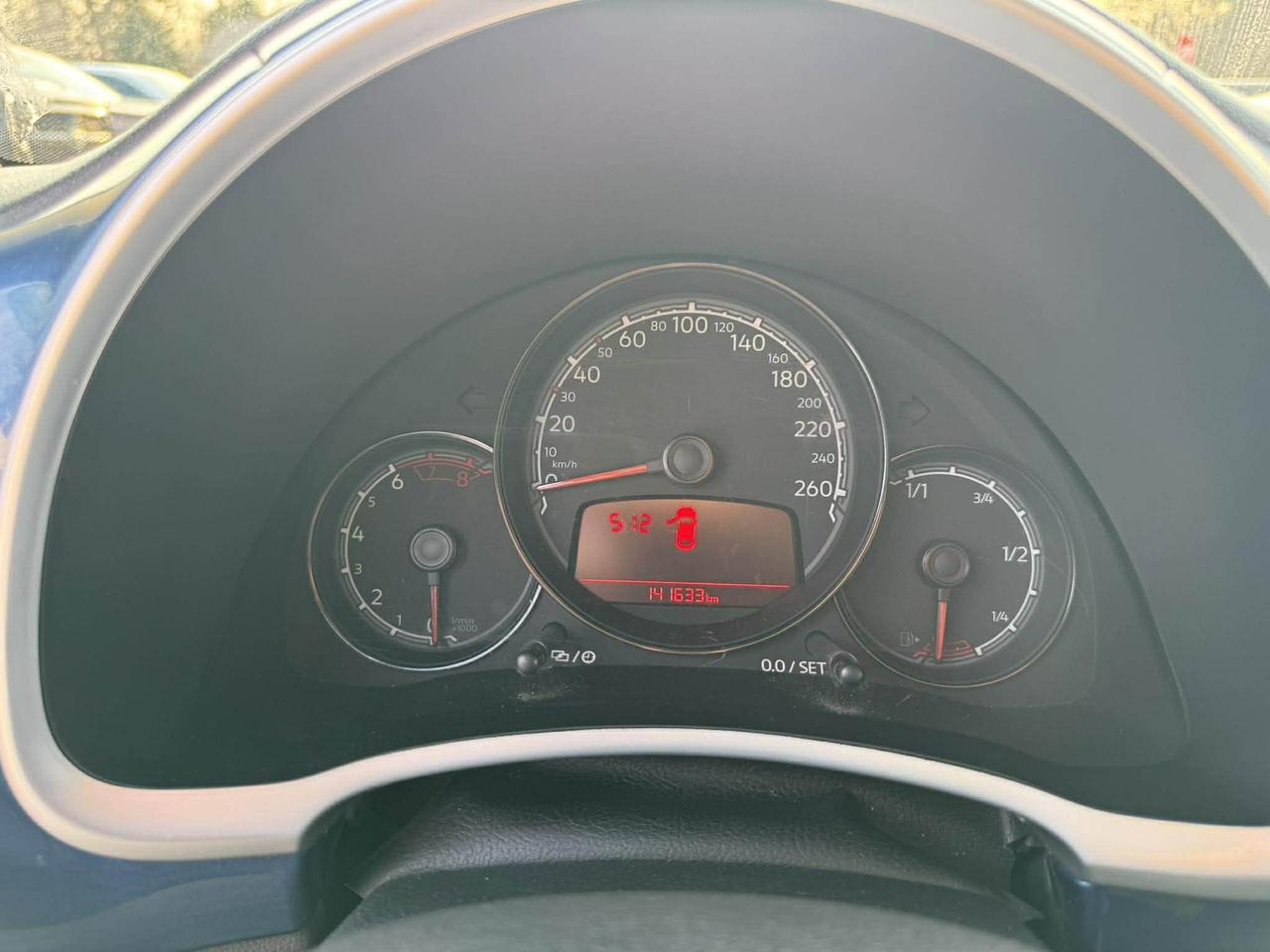 2017 Volkswagen Beetle Trendline Photo