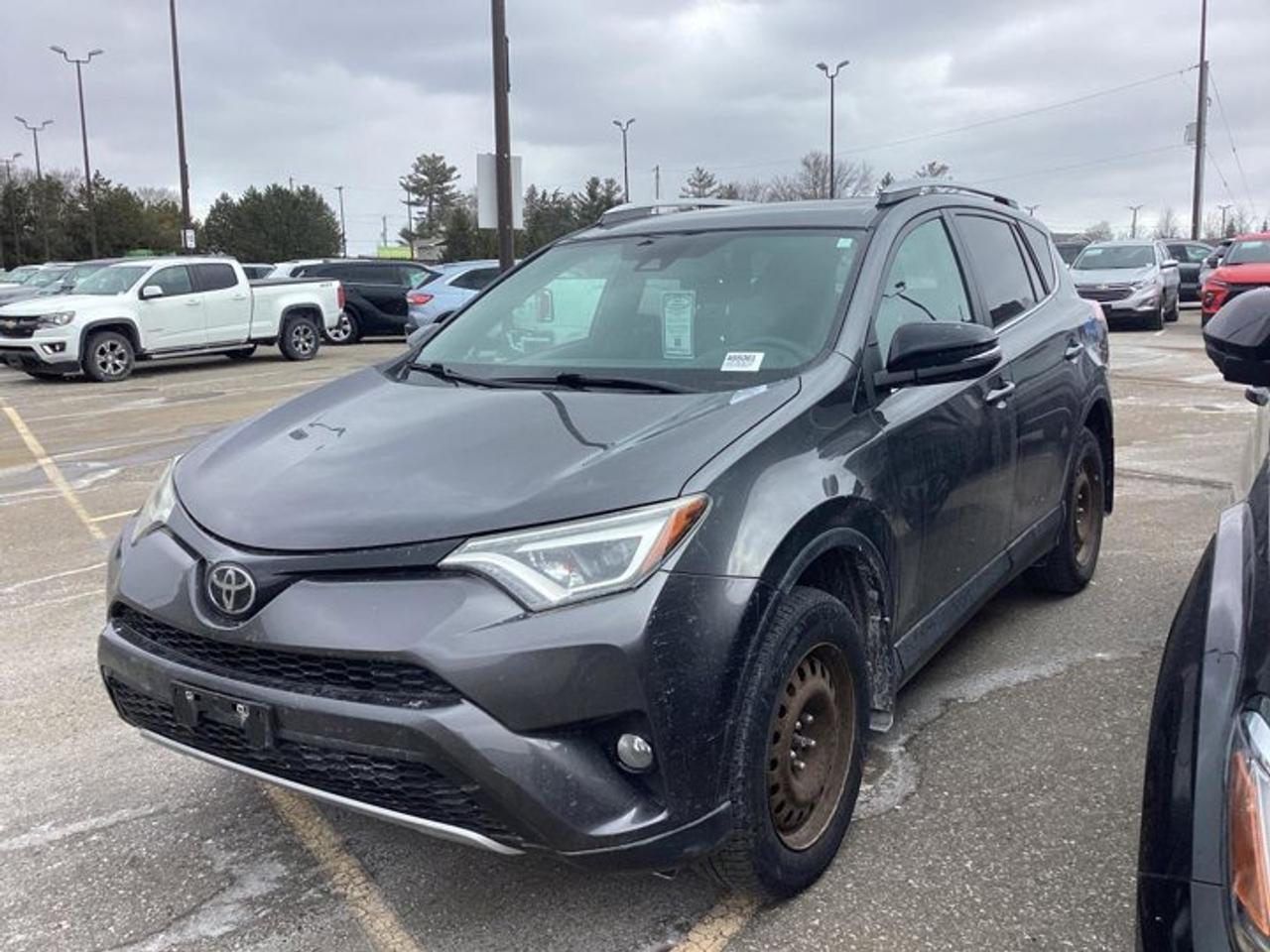 2017 Toyota RAV4 SE AWD | No accidents | One owner | Leather Seats Photo