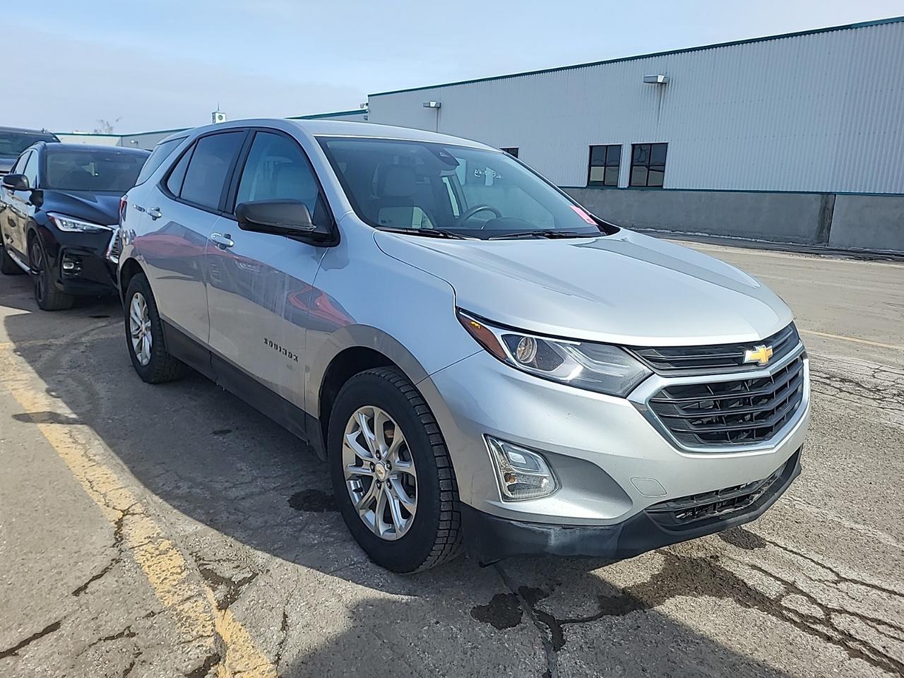 2021 Chevrolet Equinox LS Photo