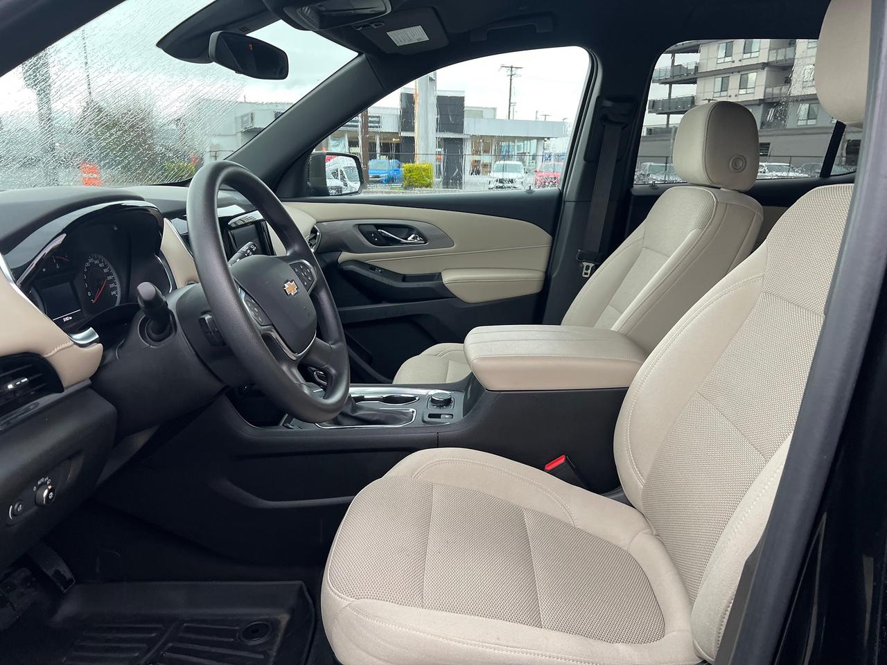 2023 Chevrolet Traverse LS Photo16