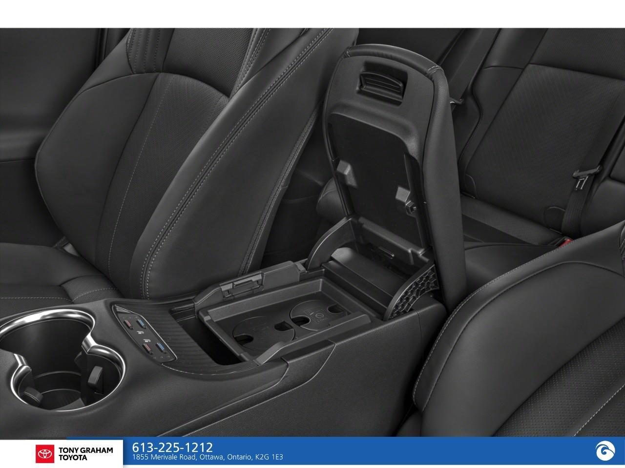 2022 Toyota Venza LIMITED Photo