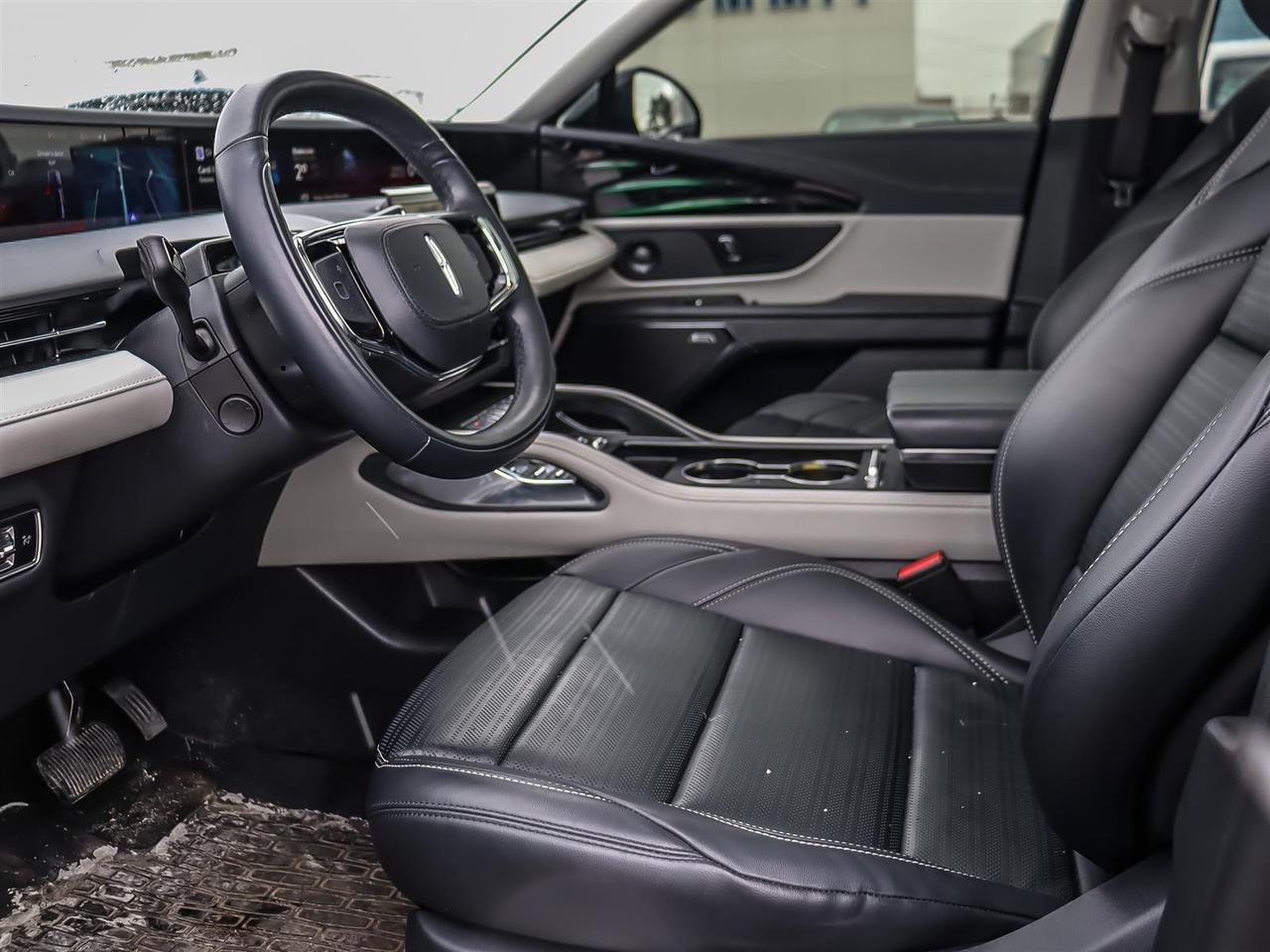 2025 Lincoln Nautilus Reserve | Hybrid |  Roof | Photo