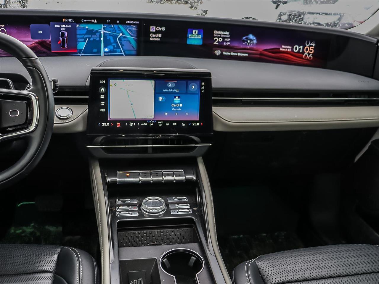 2025 Lincoln Nautilus Reserve | Hybrid |  Roof | Photo