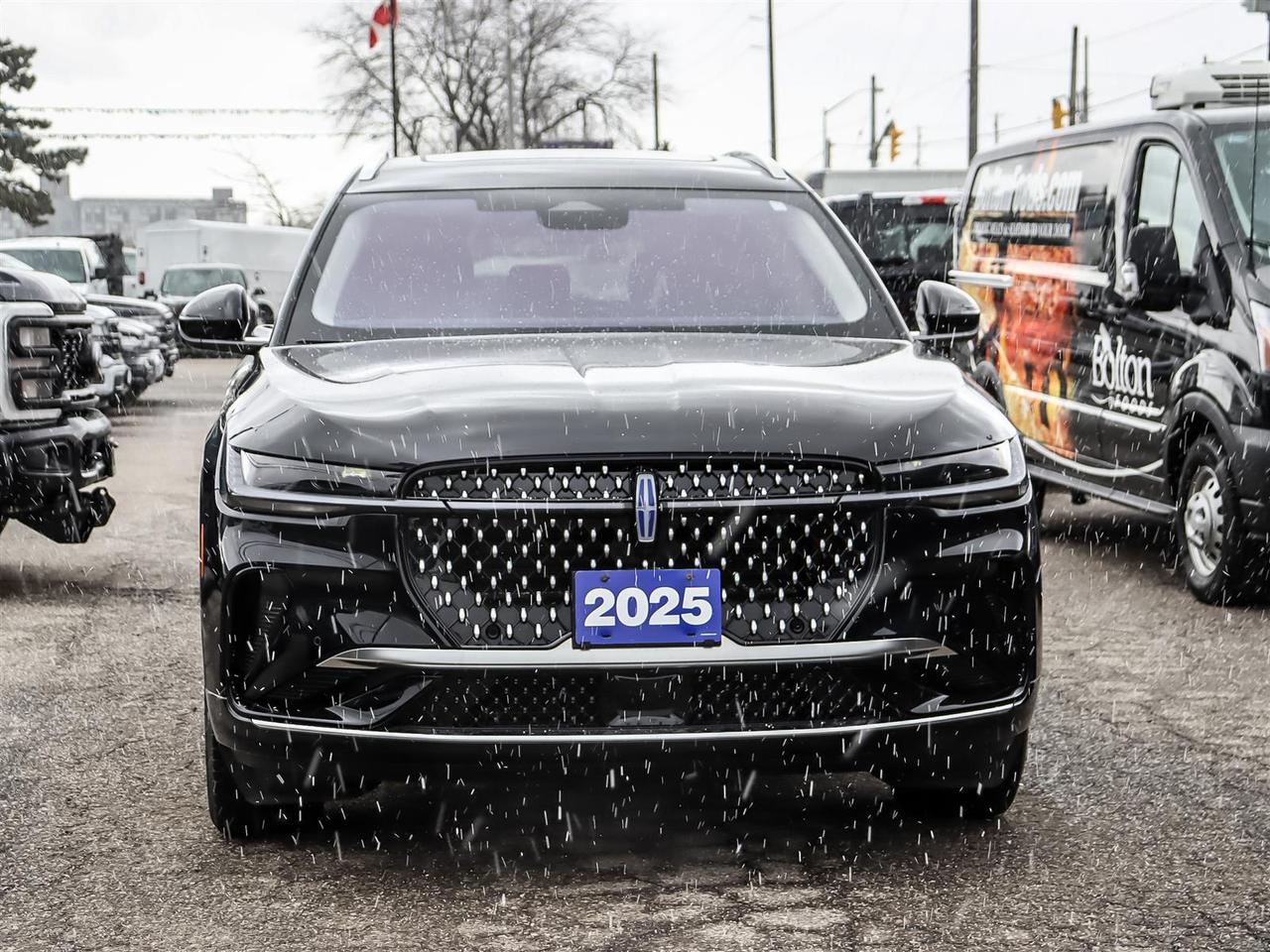 2025 Lincoln Nautilus Reserve | Hybrid |  Roof | Photo
