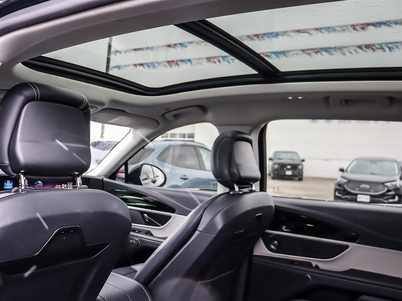 2025 Lincoln Nautilus Reserve | Hybrid |  Roof | Photo