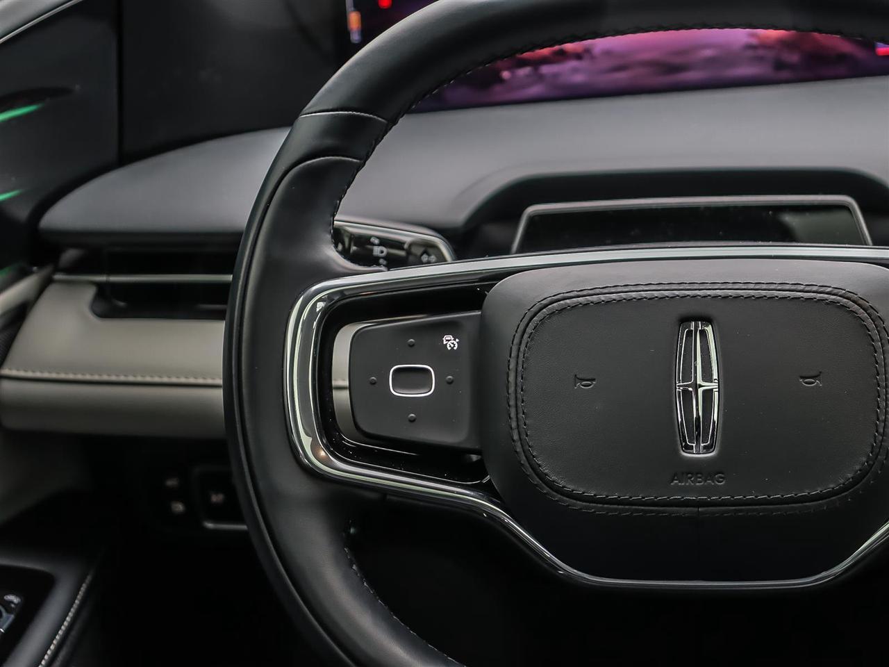 2025 Lincoln Nautilus RESERVE Photo