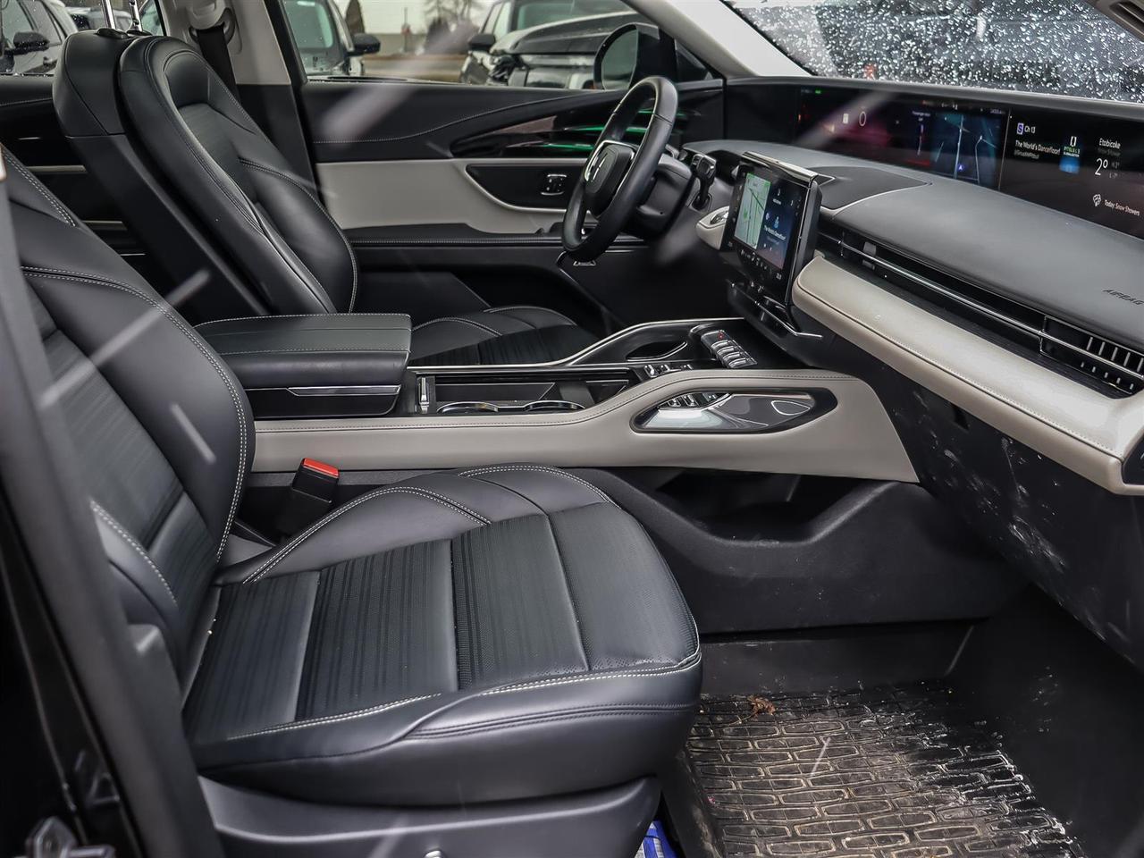 2025 Lincoln Nautilus Reserve | Hybrid |  Roof | Photo