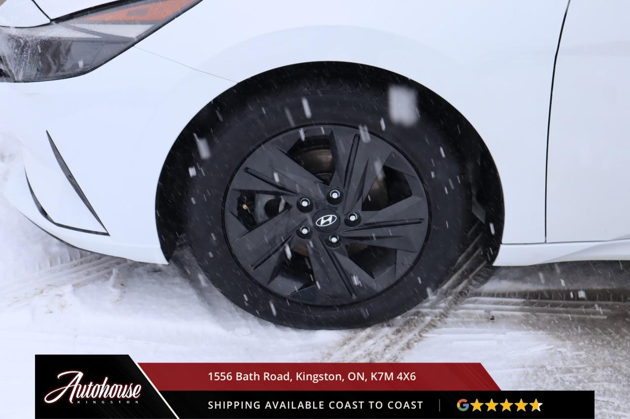 2022 Hyundai Elantra Preferred APPLE CARPLAY & ANDROID AUTO - REARVIEW CAM Photo