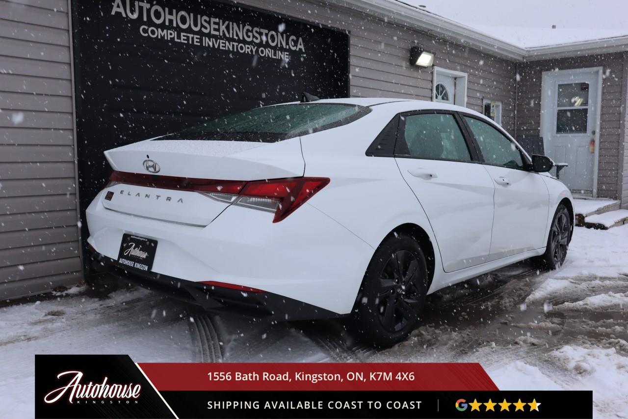 2022 Hyundai Elantra Preferred APPLE CARPLAY & ANDROID AUTO - REARVIEW CAM Photo