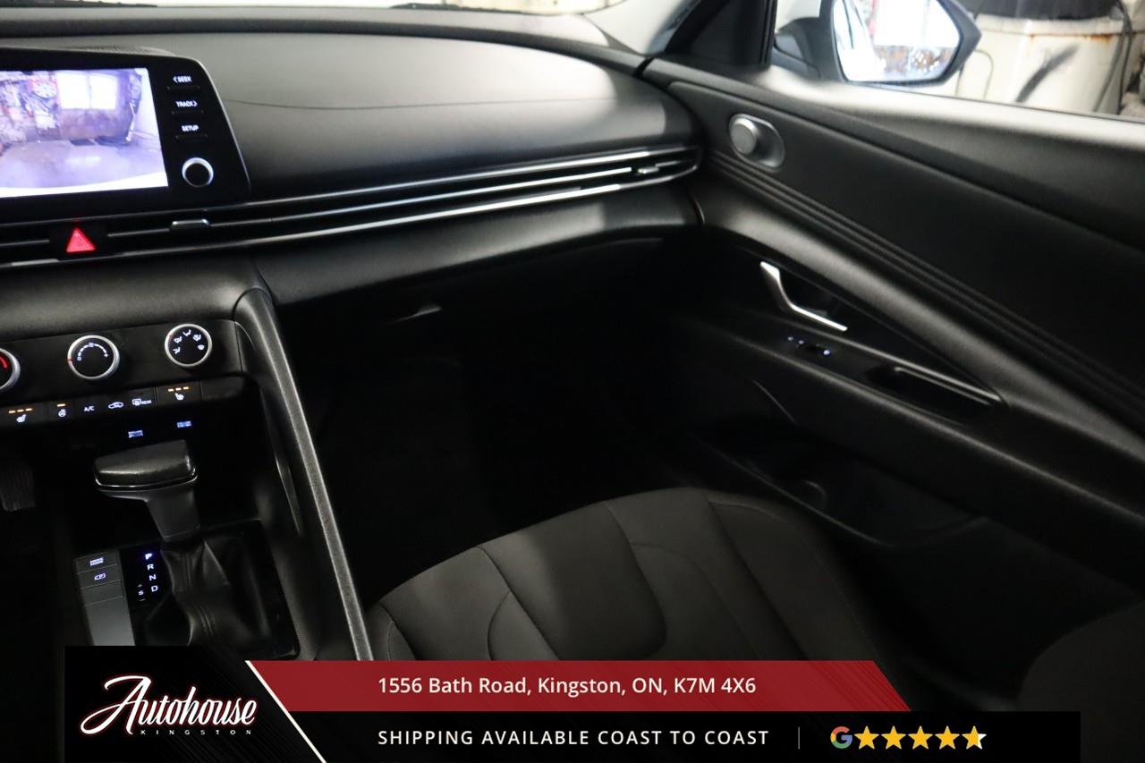 2022 Hyundai Elantra Preferred APPLE CARPLAY & ANDROID AUTO - REARVIEW CAM Photo