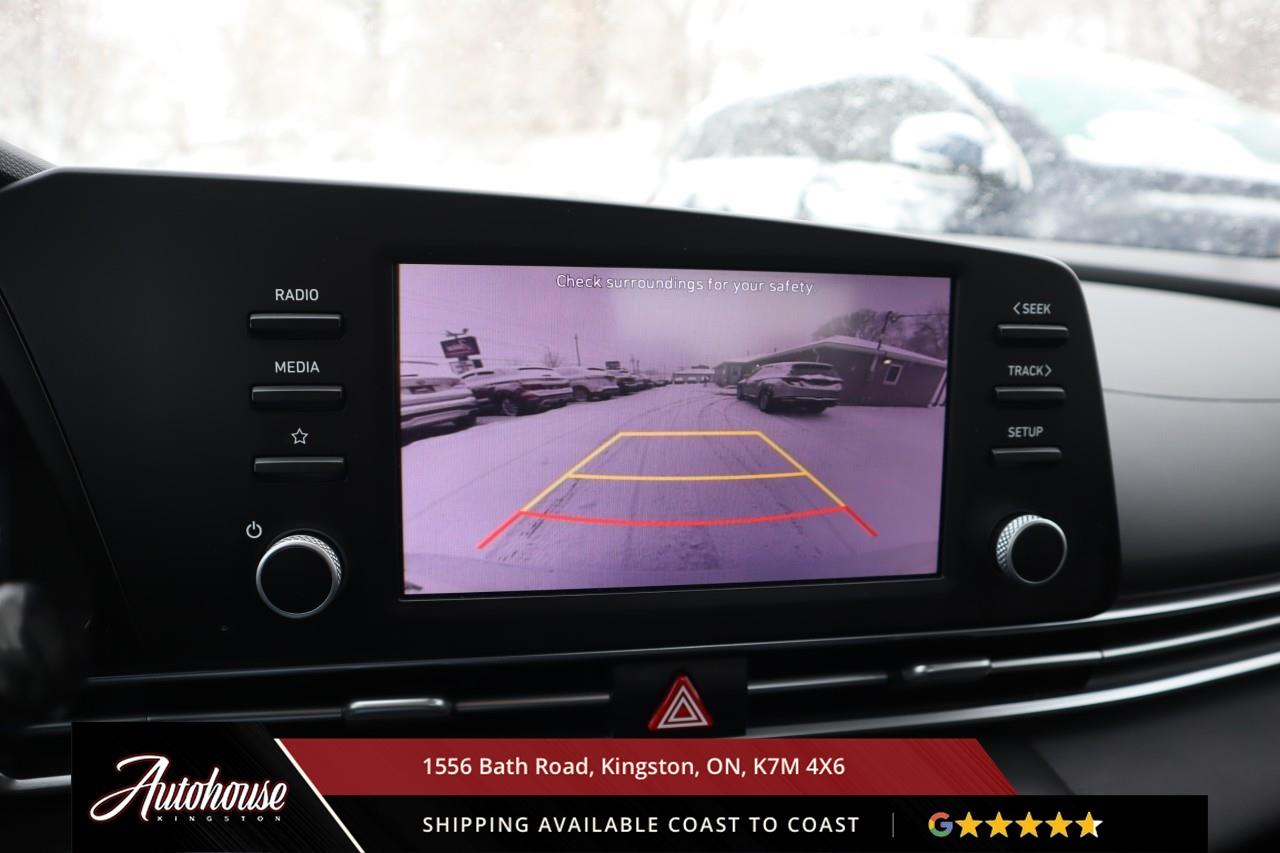 2022 Hyundai Elantra Preferred APPLE CARPLAY & ANDROID AUTO - REARVIEW CAM Photo