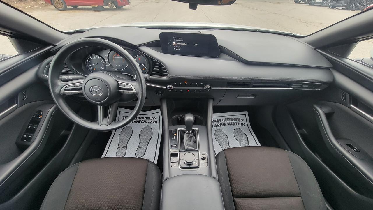 2021 Mazda MAZDA3 GX Photo