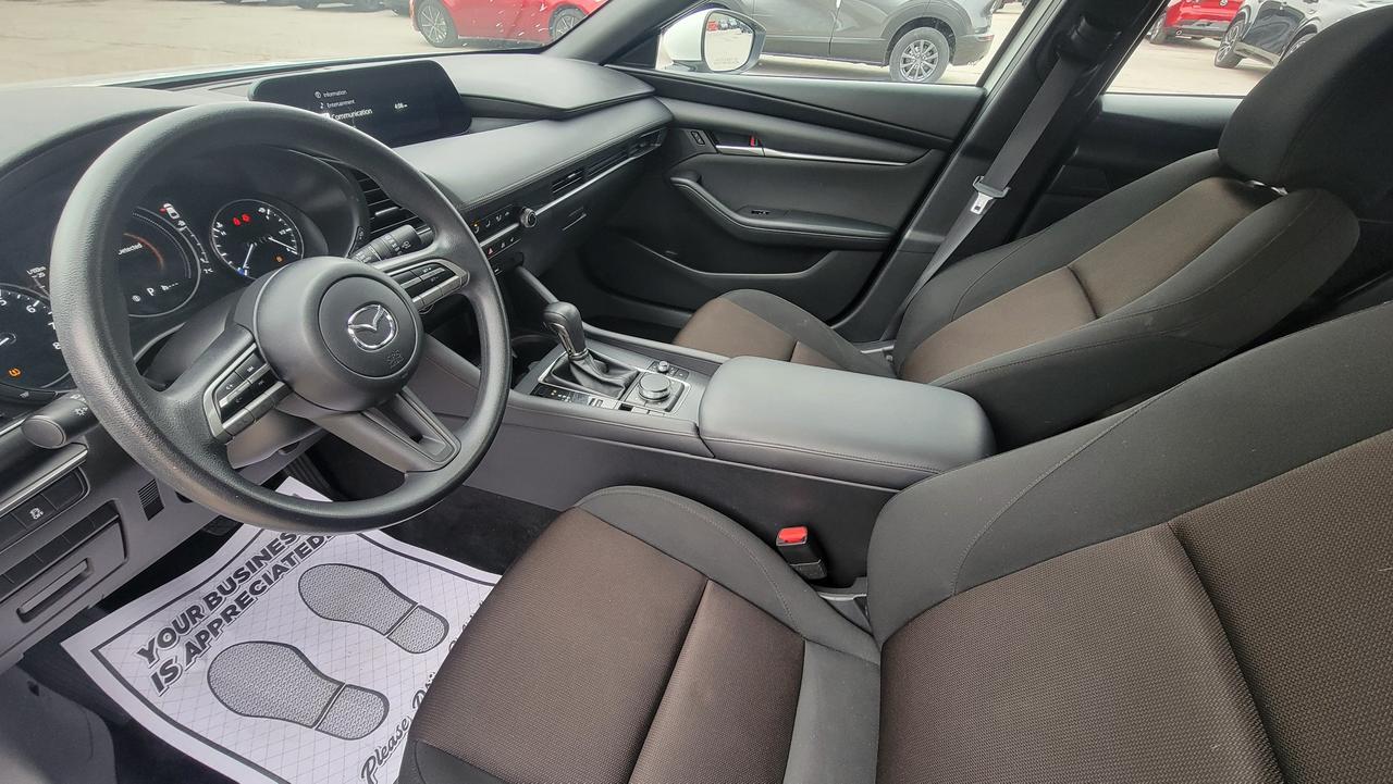 2021 Mazda MAZDA3 GX Photo
