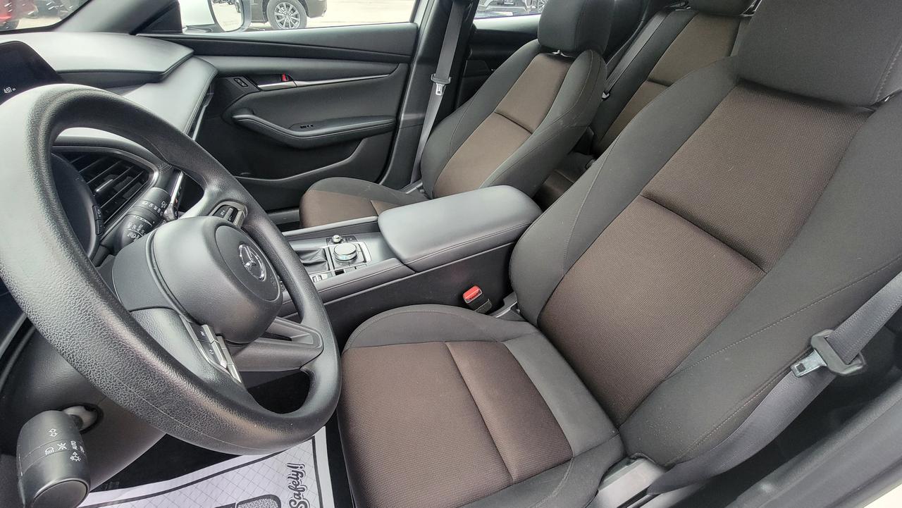 2021 Mazda MAZDA3 GX Photo