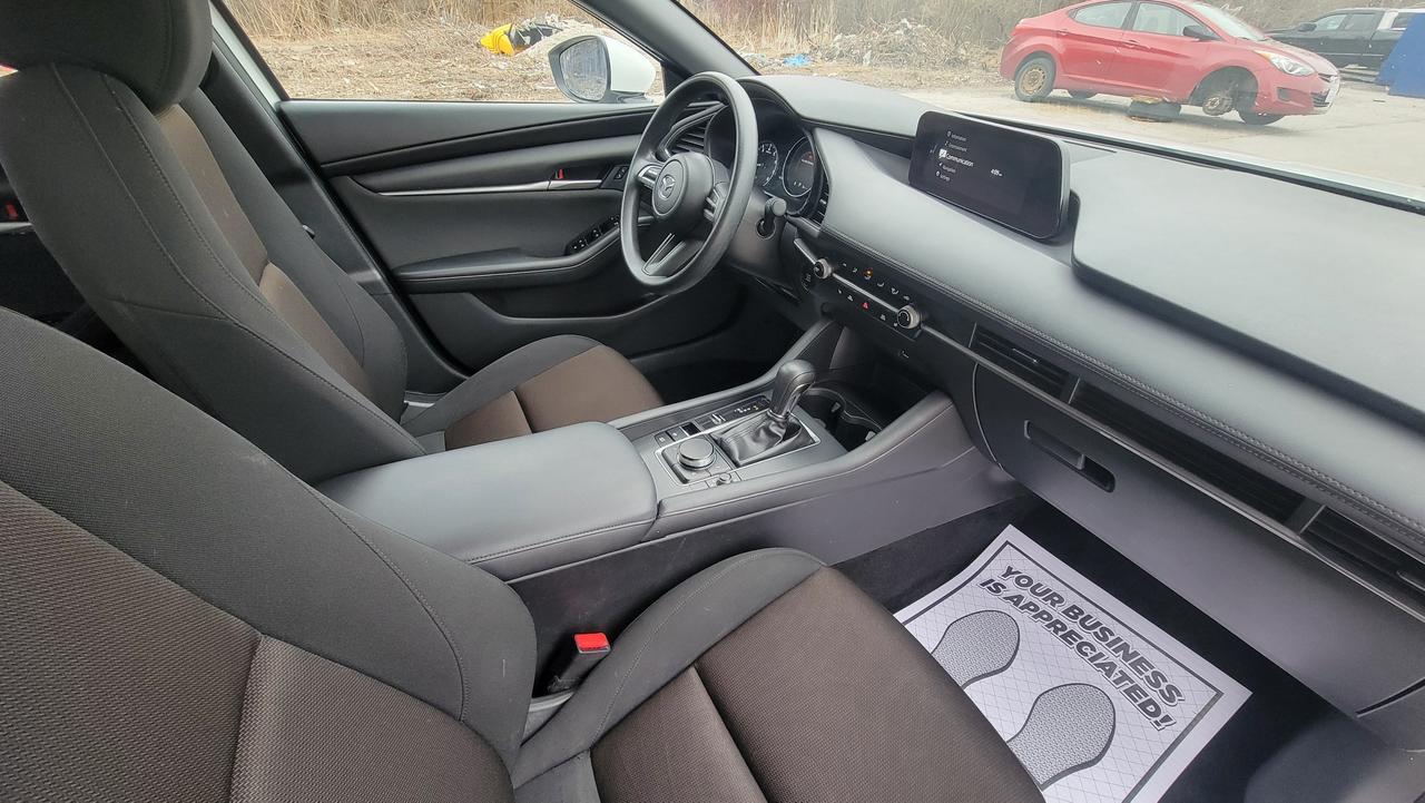 2021 Mazda MAZDA3 GX Photo