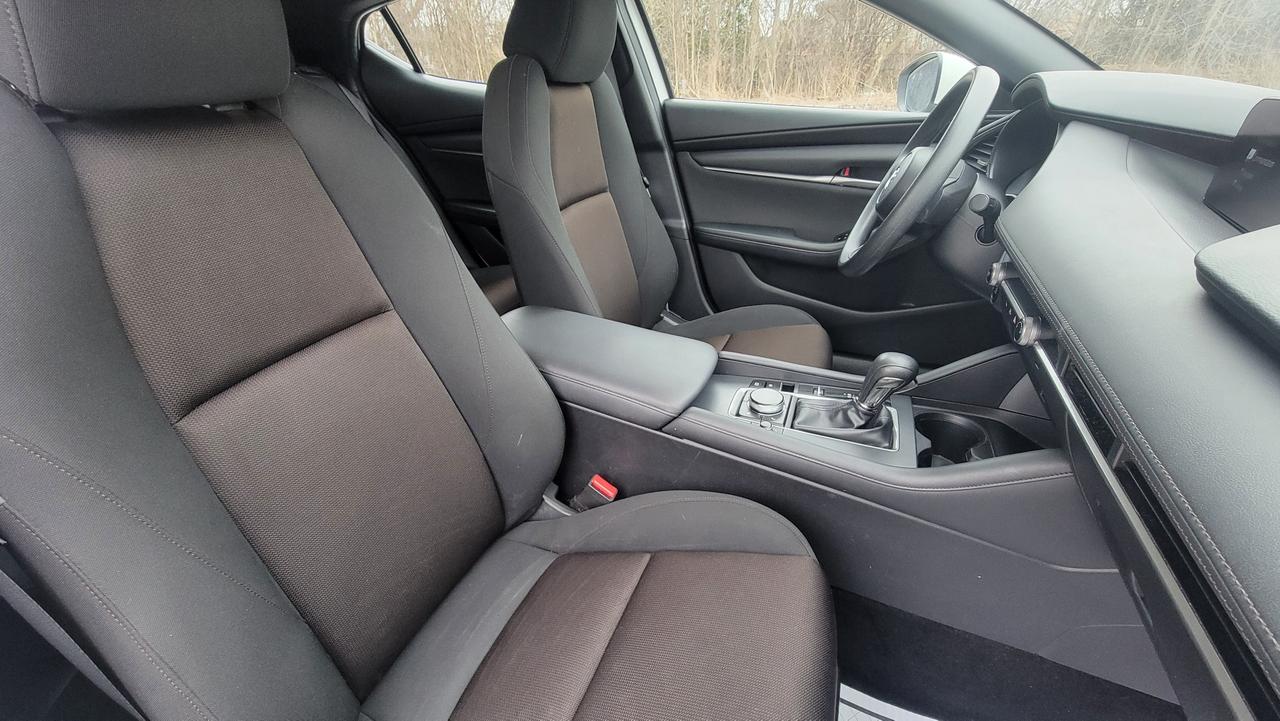 2021 Mazda MAZDA3 GX Photo