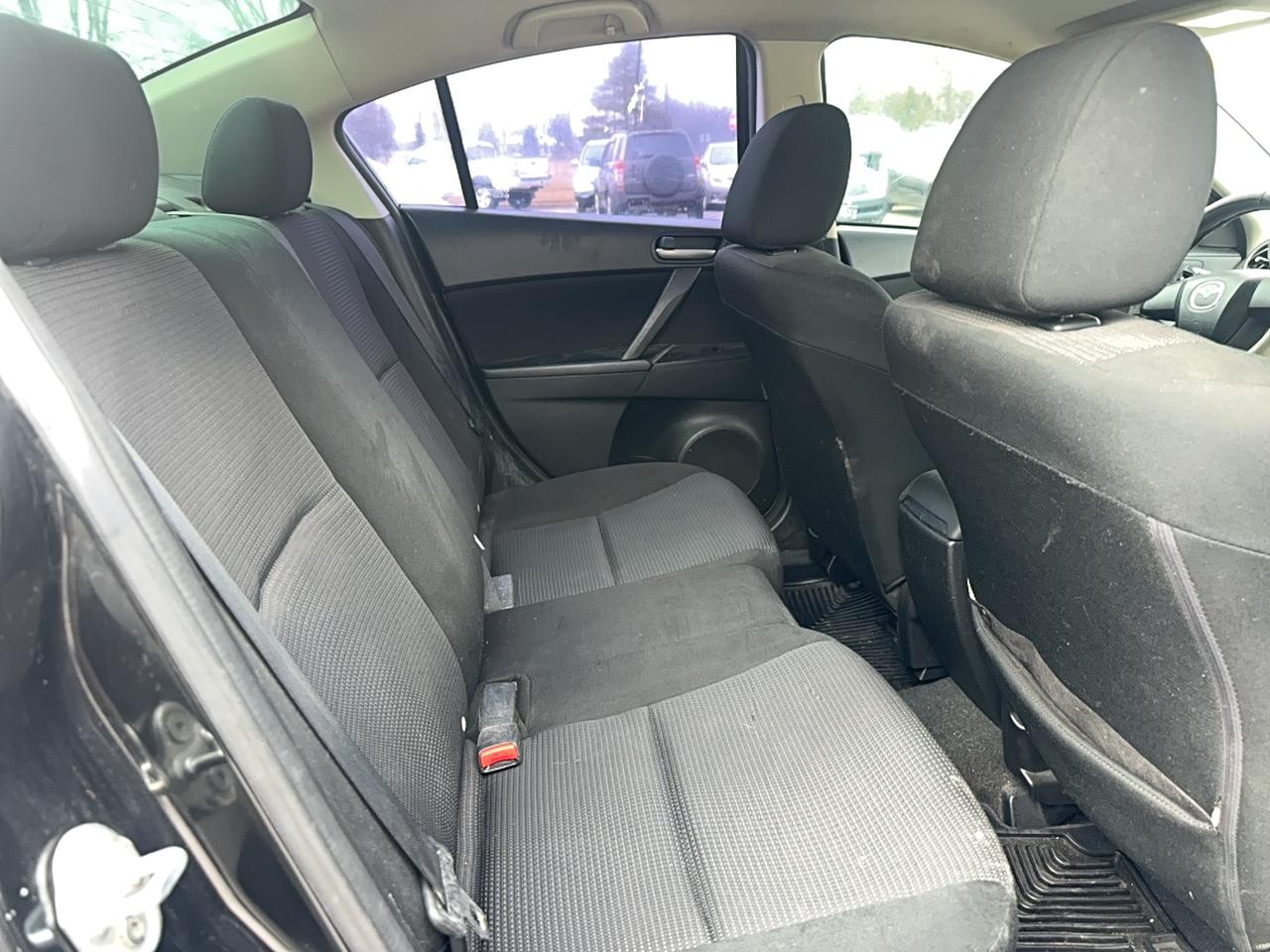 2012 Mazda MAZDA3 GX Photo