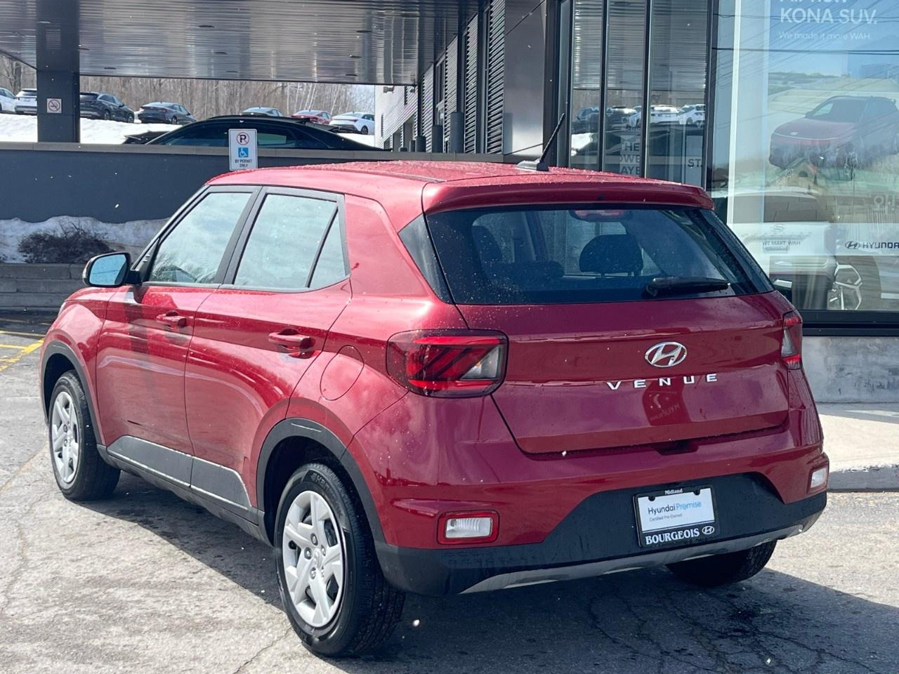 2023 Hyundai Venue Essential IVT Photo