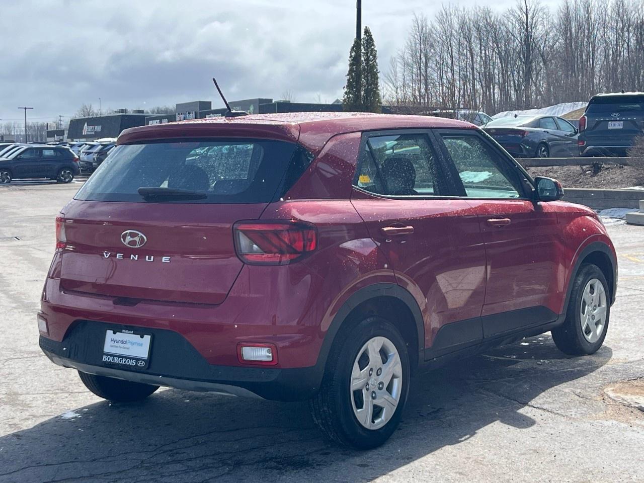 2023 Hyundai Venue Essential IVT Photo