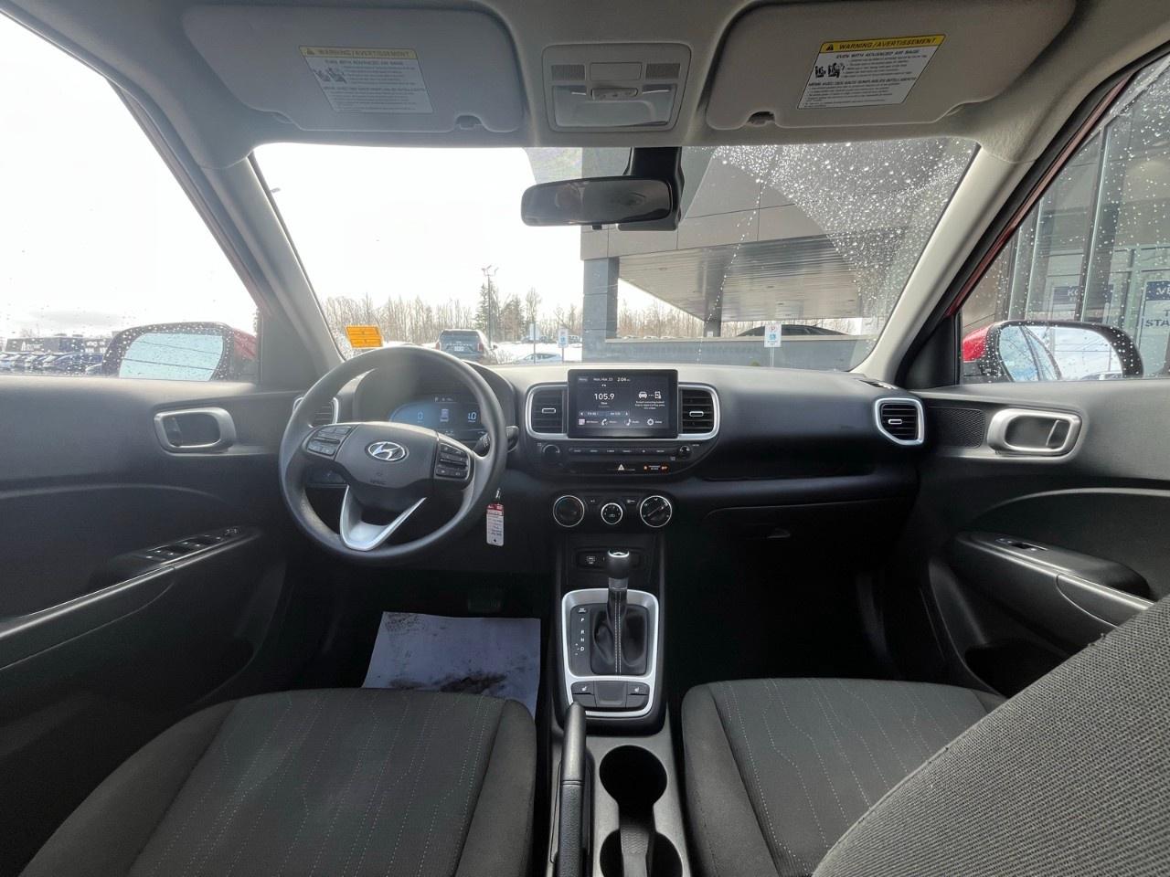 2023 Hyundai Venue Essential IVT Photo