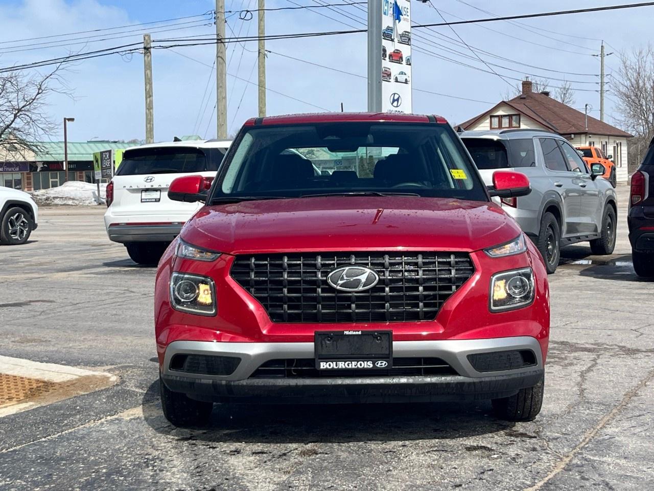 2023 Hyundai Venue Essential IVT Photo