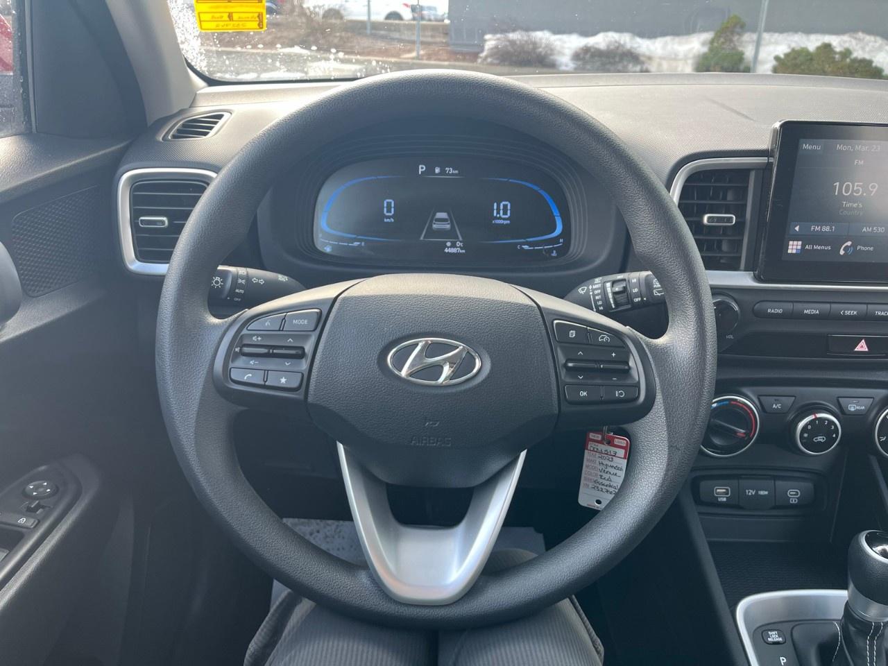 2023 Hyundai Venue Essential IVT Photo