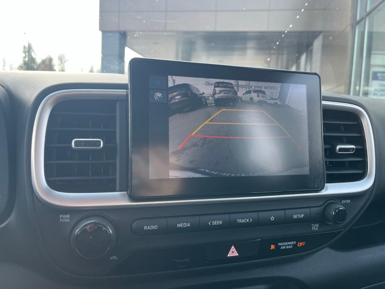 2023 Hyundai Venue Essential IVT Photo