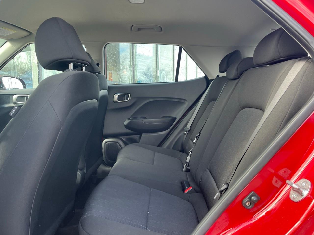 2023 Hyundai Venue Essential IVT Photo