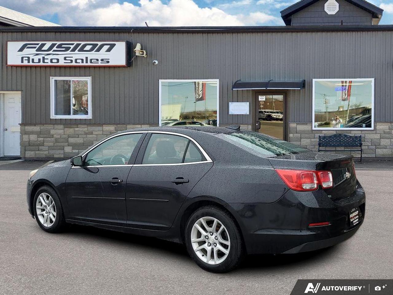 2015 Chevrolet Malibu LT-SUNROOF-REAR CAMERA-REMOTE START Photo3