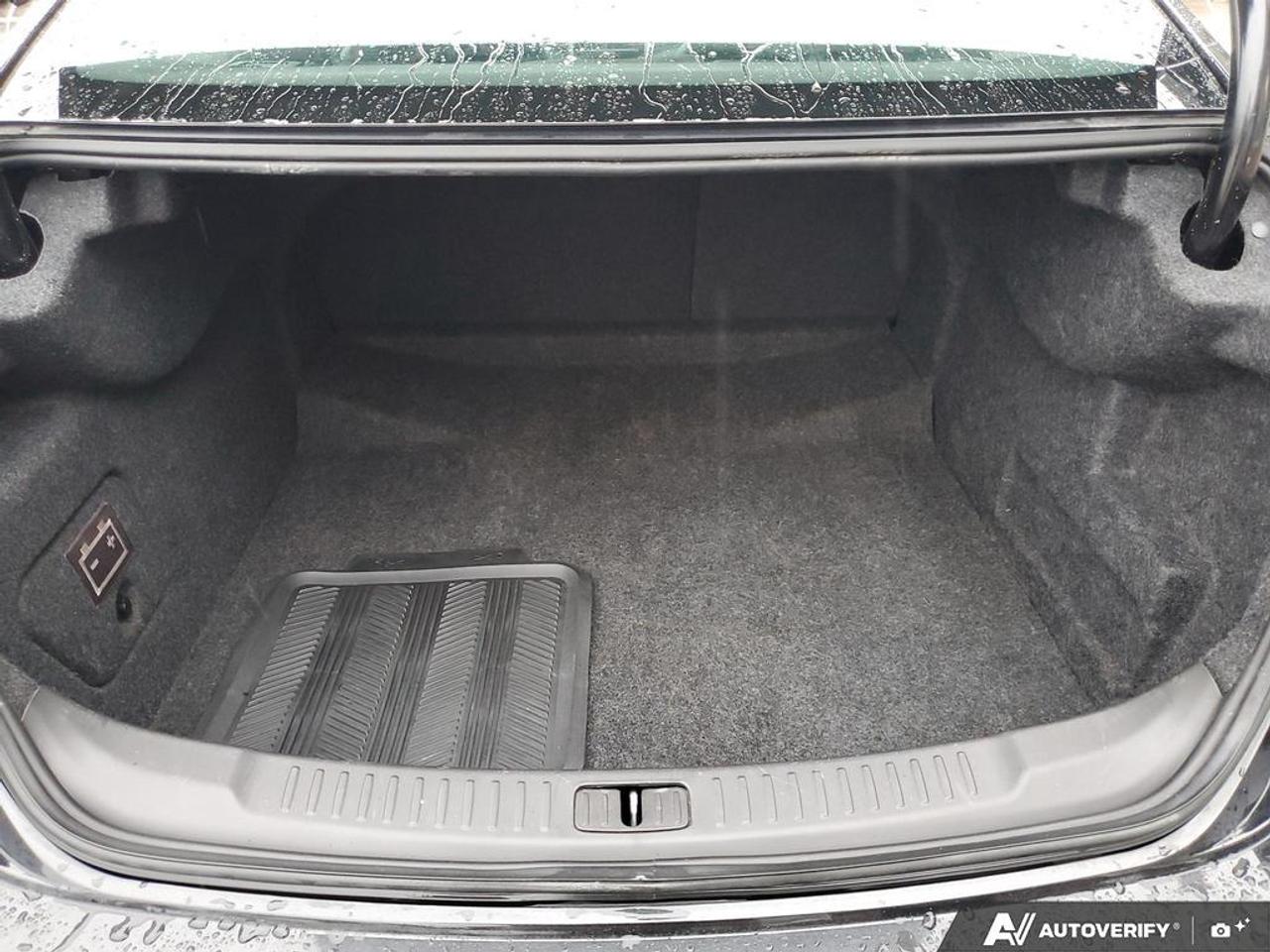 2015 Chevrolet Malibu LT-SUNROOF-REAR CAMERA-REMOTE START Photo